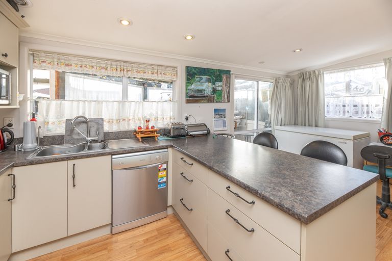 Photo of property in 16 Washbournes Road, Wigram, Christchurch, 8042