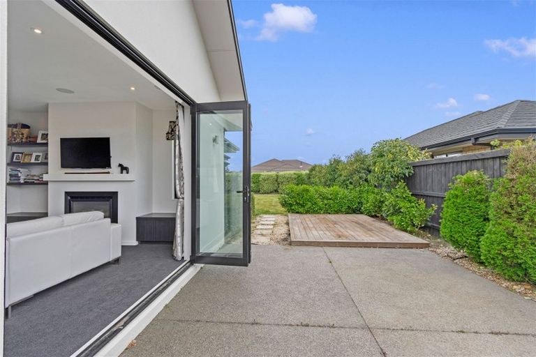 Photo of property in 22 Gilchrist Place, Kaiapoi, 7630