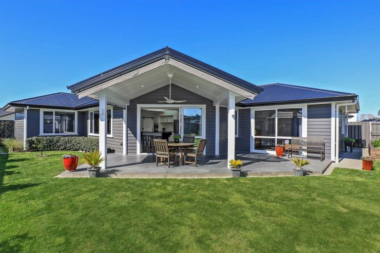 Photo of property in 19 Manapouri Street, Poraiti, Napier, 4112