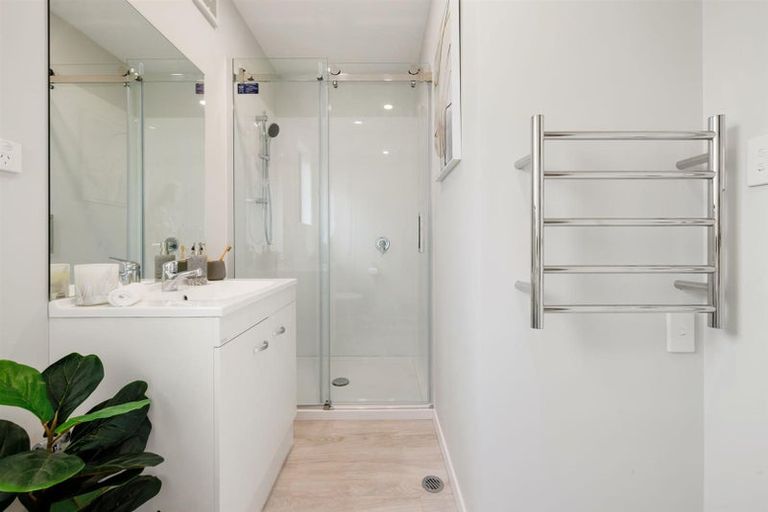 Photo of property in 2/1 Williams Place, Fairfield, Hamilton, 3214