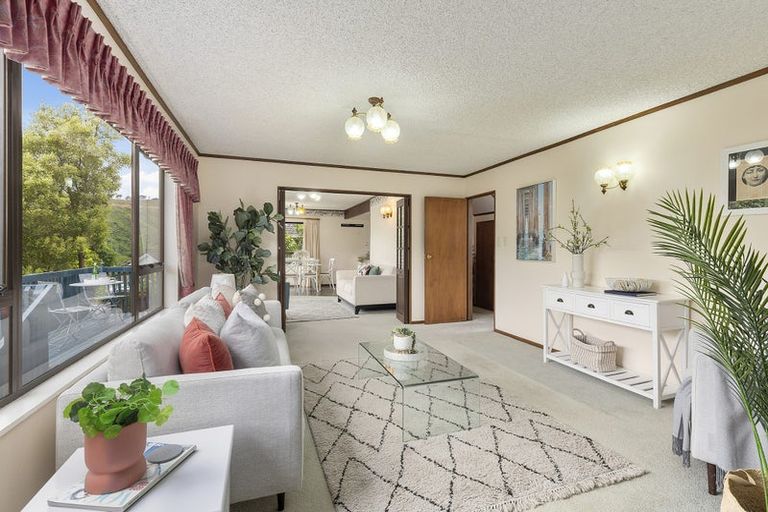 Photo of property in 64 Woodman Drive, Tawa, Wellington, 5028