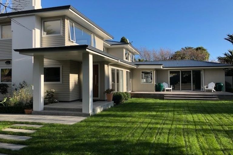 Photo of property in 2a Bloomfield Terrace, Hutt Central, Lower Hutt, 5010