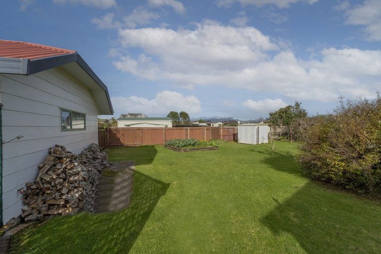 Photo of property in 16 Meadow Drive, Whitianga, 3510