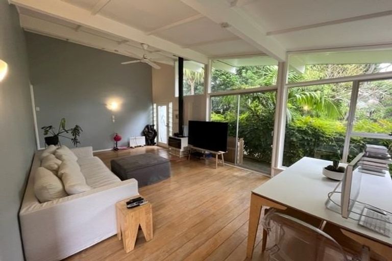 Photo of property in 1/15 Rodney Road, Northcote Point, Auckland, 0627