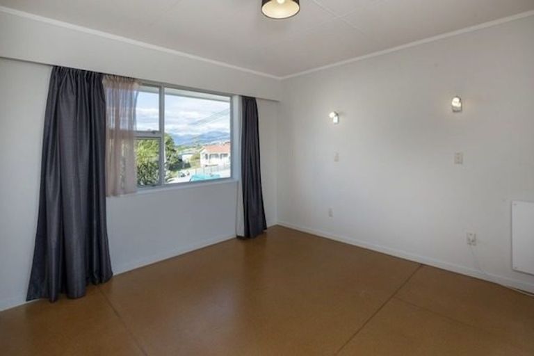 Photo of property in 56 Toi Street, Otaki Beach, Otaki, 5512