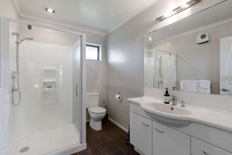 Photo of property in 16 Millbrook Drive, Waiuku, 2683