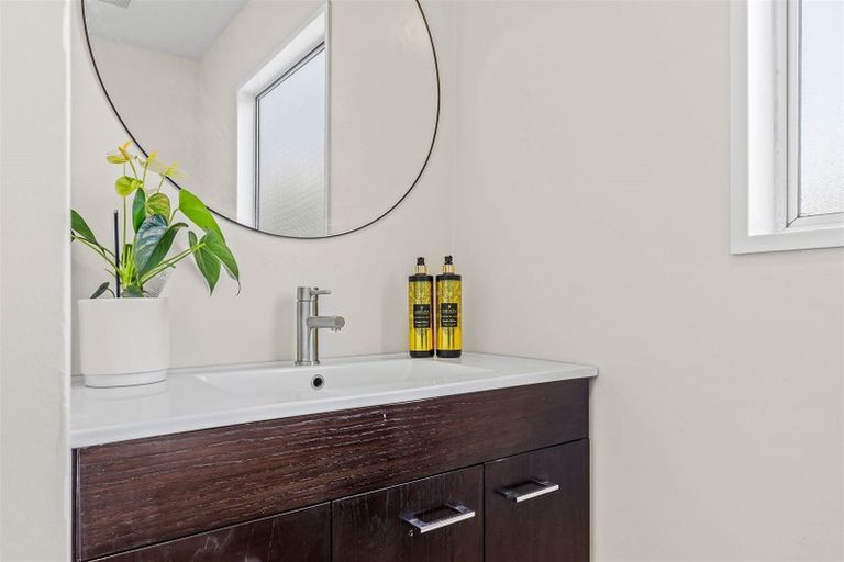 Photo of property in 3/34 Holly Road, St Albans, Christchurch, 8014