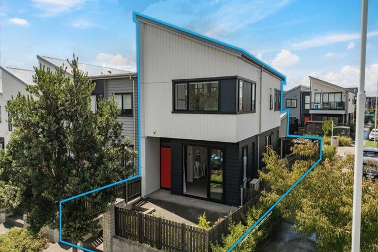 Photo of property in 62 Nugget Avenue, Hobsonville, Auckland, 0616