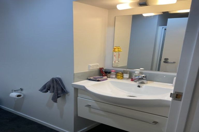 Photo of property in 10/2u Torrens Terrace, Mount Cook, Wellington, 6011