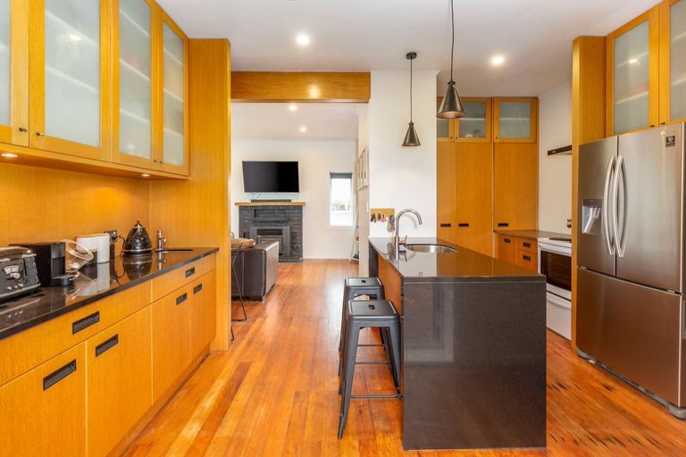 Photo of property in 9 Youngs Road, Papakura, 2110