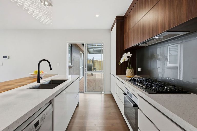 Photo of property in 19 Horsefields Drive, Flat Bush, Auckland, 2019