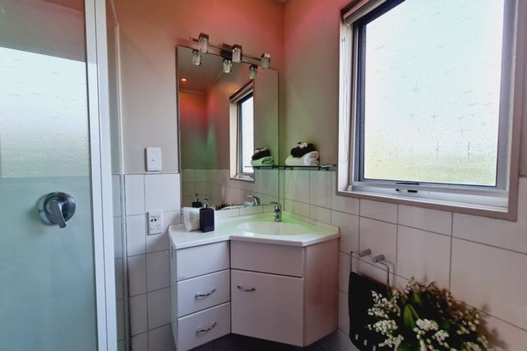 Photo of property in 1/24 Oxford Street, Taradale, Napier, 4112