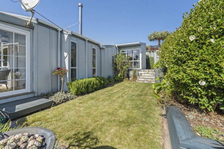 Photo of property in 32a Bayly Road, Moturoa, New Plymouth, 4310