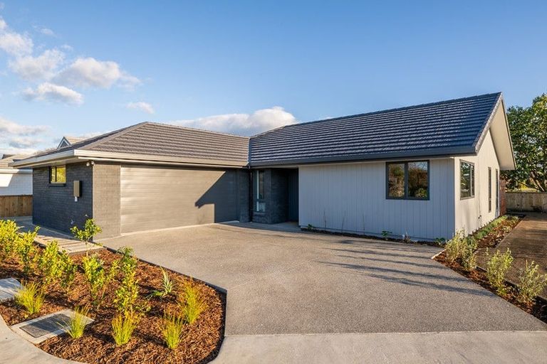 Photo of property in 11 Magnolia Drive, Springlands, Blenheim, 7201