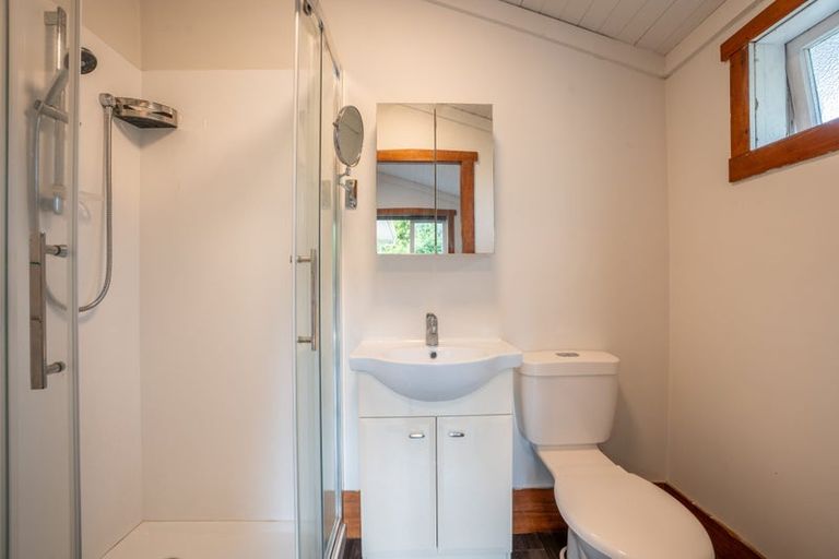 Photo of property in 180 Cambridge Road, Hillcrest, Hamilton, 3216