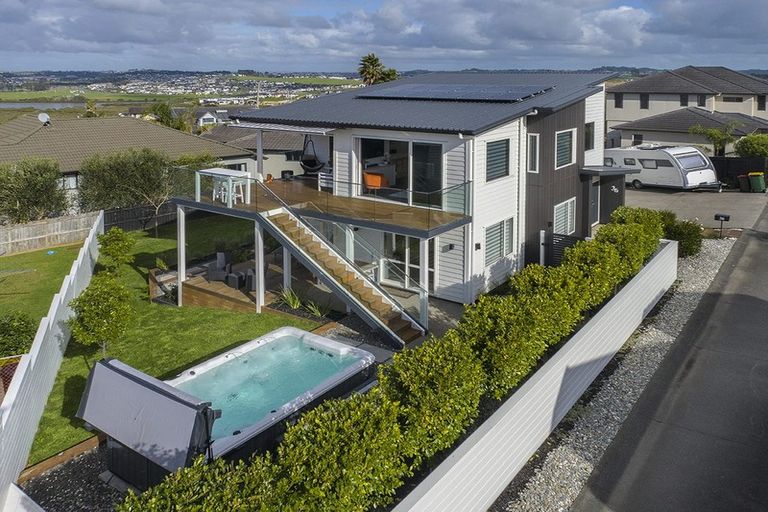 Photo of property in 36 Manhattan Rise, Orewa, 0931