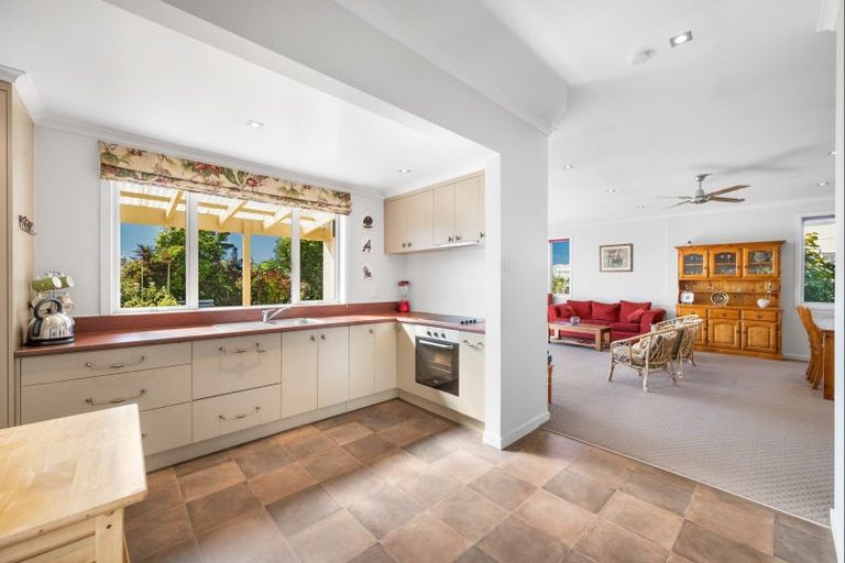 Photo of property in 32 Hutcheson Street, Mayfield, Blenheim, 7201