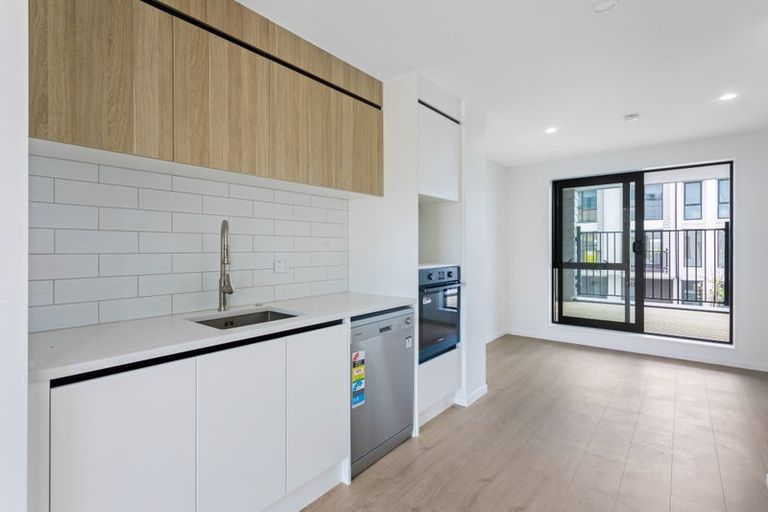 Photo of property in 73 Settlers Avenue, Hobsonville, Auckland, 0618