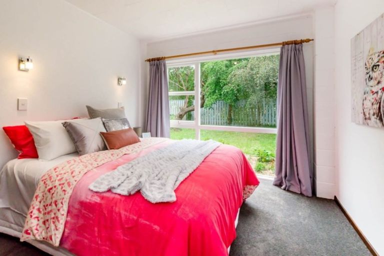 Photo of property in 4 Taheke Street, Paraparaumu Beach, Paraparaumu, 5032