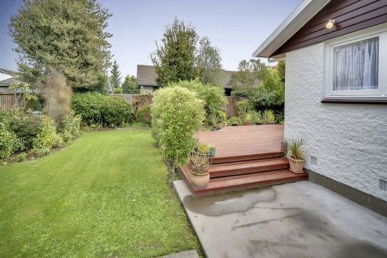 Photo of property in 57 Kent Lodge Avenue, Avonhead, Christchurch, 8042