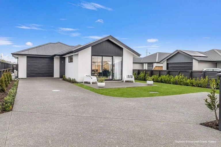 Photo of property in 10 Te Pakiaka Road, Pegasus, 7612