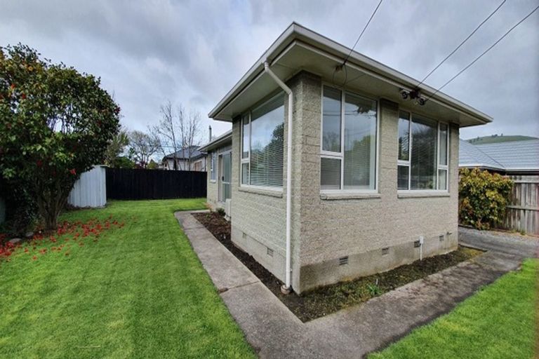 Photo of property in 27 Koromiko Street, Saint Martins, Christchurch, 8022