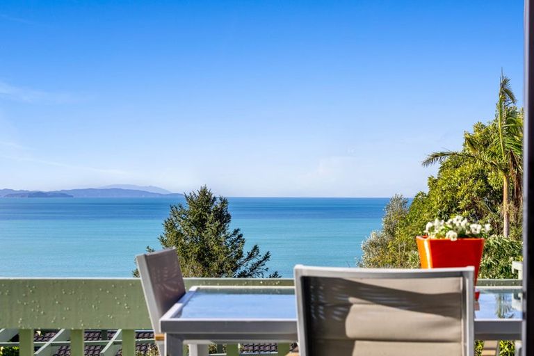 Photo of property in 278 Whangaparaoa Road, Red Beach, 0932