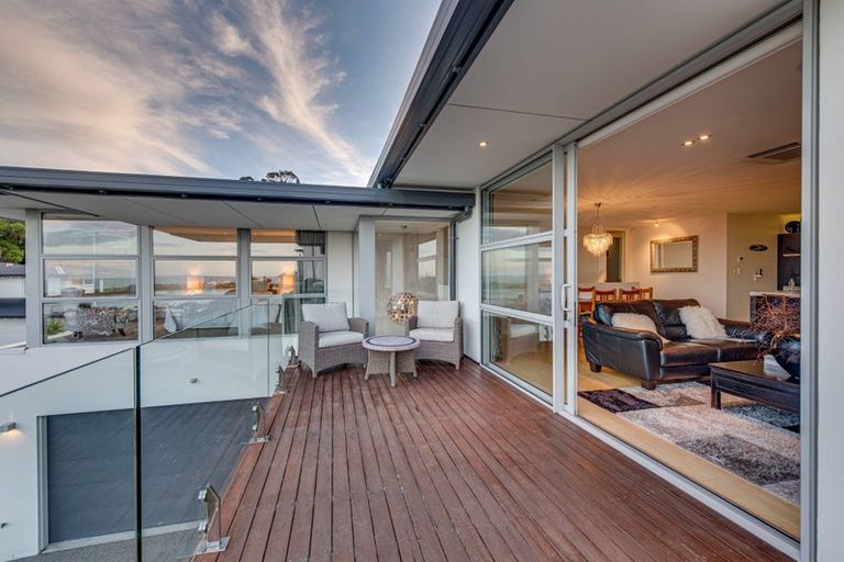 Photo of property in 6 Challenger Lane, Redcliffs, Christchurch, 8081