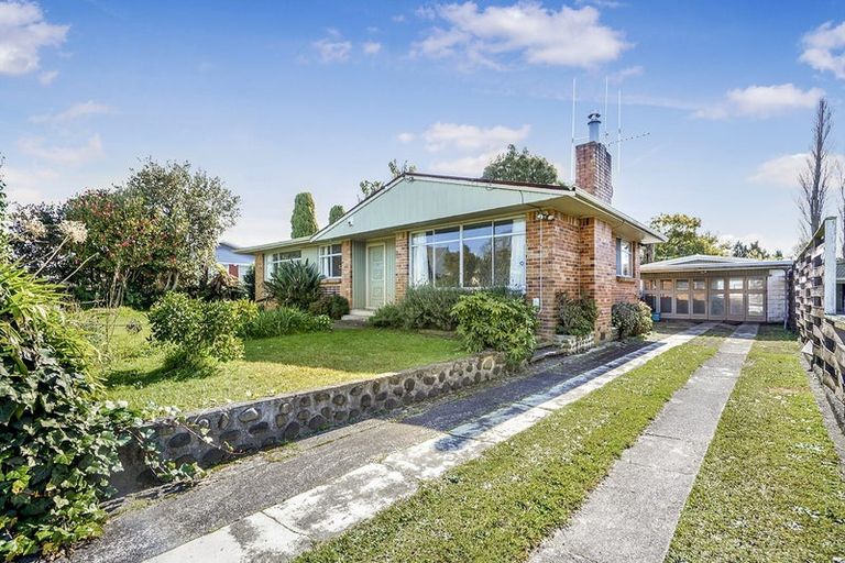 Photo of property in 23 Lewis Street, Glenview, Hamilton, 3206