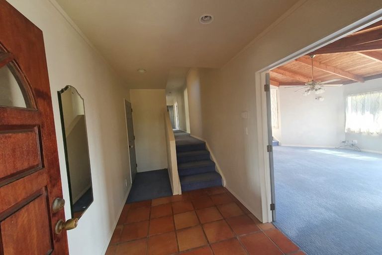 Photo of property in 45 Tenbless Court, Unsworth Heights, Auckland, 0632