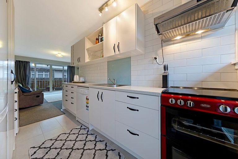 Photo of property in 2/394 Hereford Street, Linwood, Christchurch, 8011