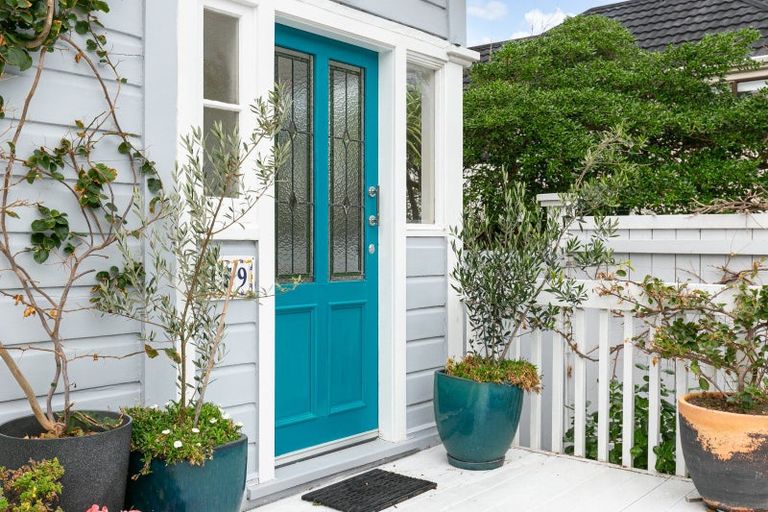 Photo of property in 159 Queens Drive, Lyall Bay, Wellington, 6022