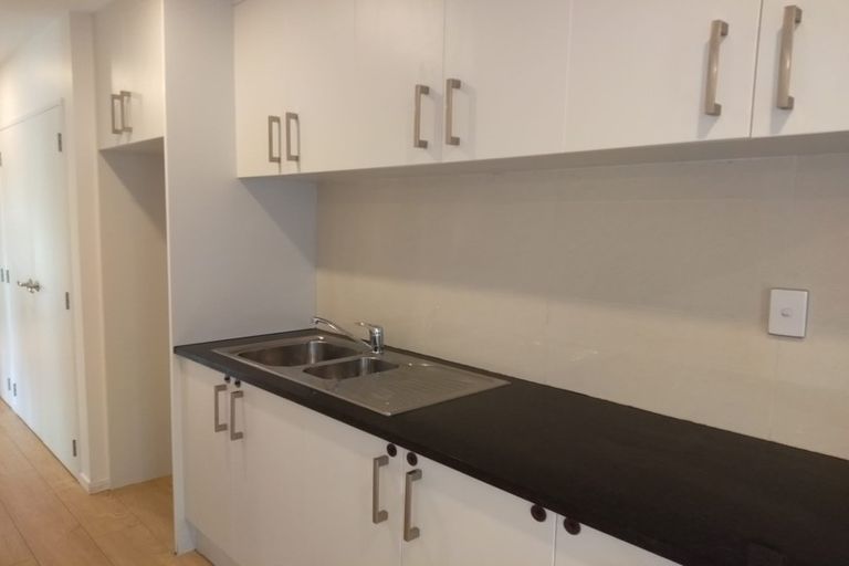 Photo of property in 2/2 Udys Road, Pakuranga Heights, Auckland, 2010
