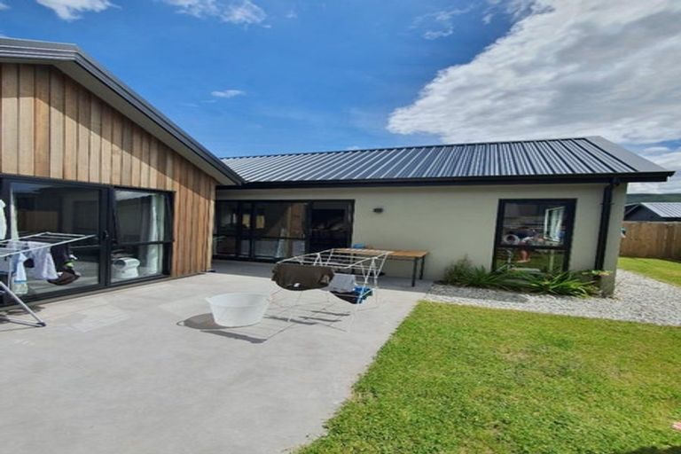 Photo of property in 66 Muster Road, Jacks Point, 9371