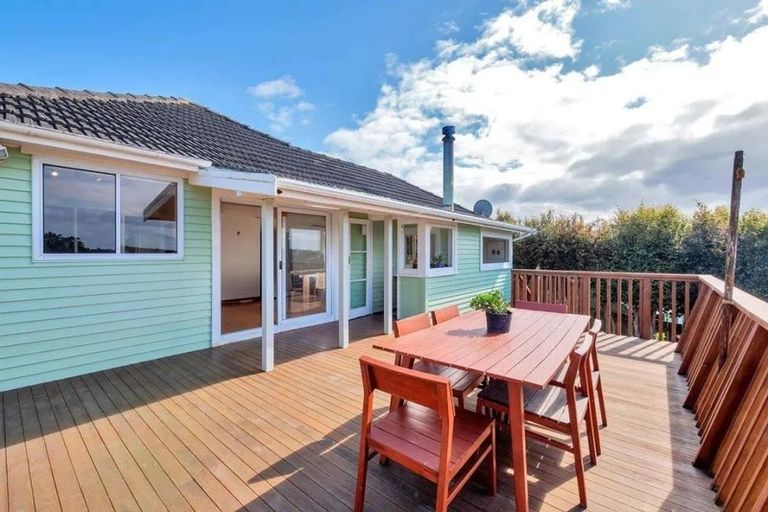 Photo of property in 65 Birkdale Road, Birkdale, Auckland, 0626