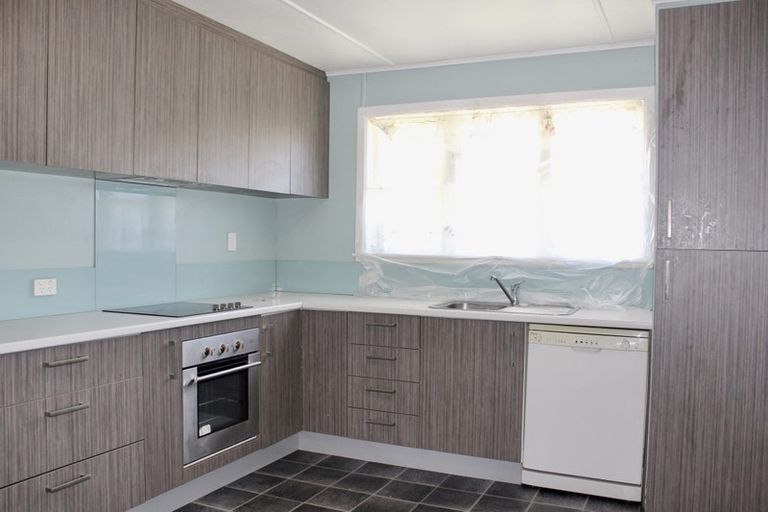 Photo of property in 211 Don Buck Road, Massey, Auckland, 0614