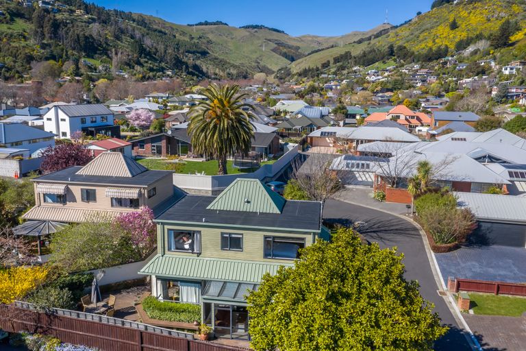 Photo of property in 8 Herbs Place, Cashmere, Christchurch, 8022