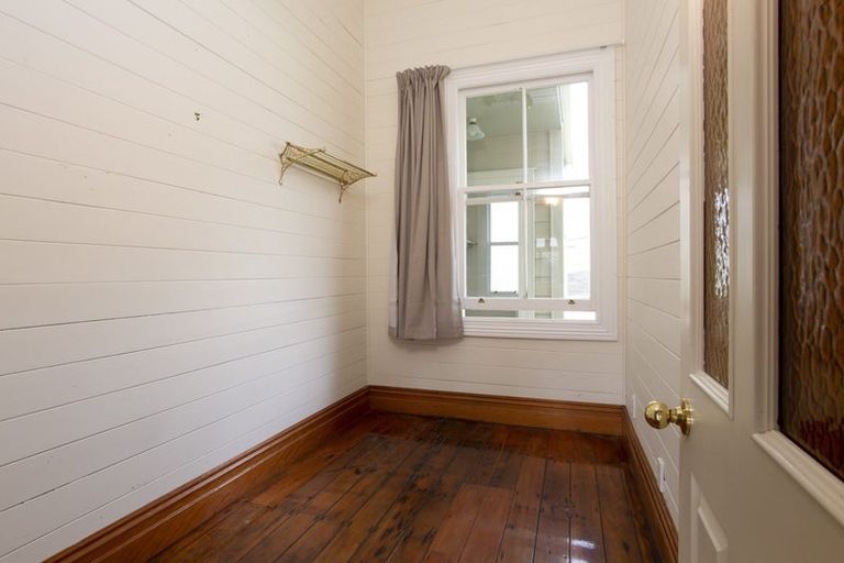 Photo of property in 8 Forlong Rise, Helensville, 0800