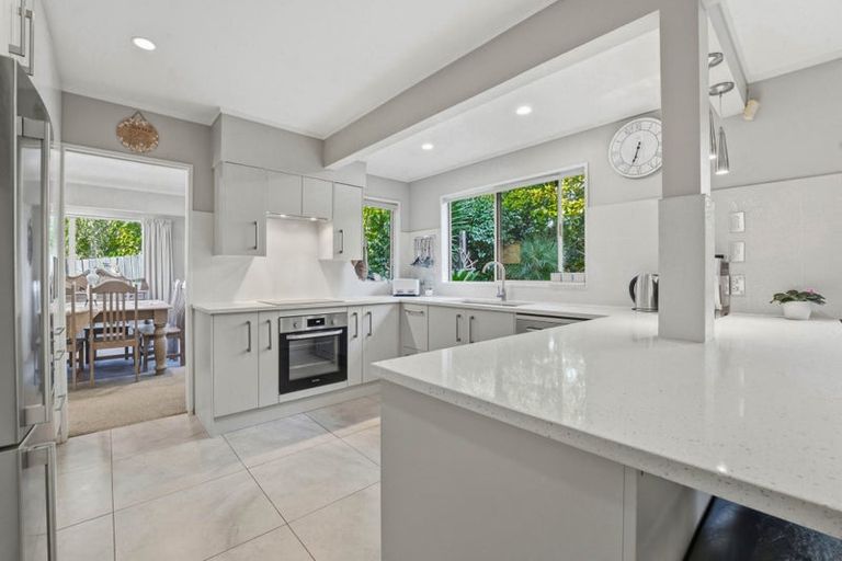 Photo of property in 5 Summerfield Lane, Albany, Auckland, 0632