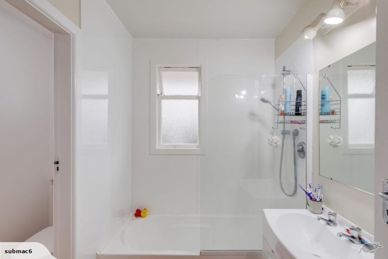 Photo of property in 96a Randolph Street, Woolston, Christchurch, 8062