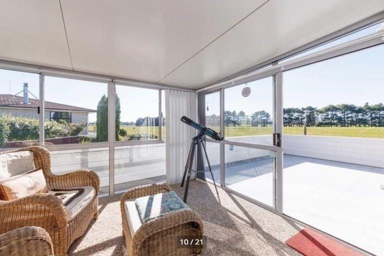 Photo of property in 95 Wikiriwhi Crescent, Awapuni, Palmerston North, 4412