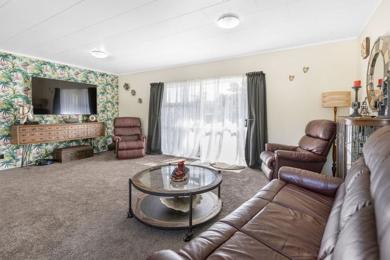 Photo of property in 3 Augustus Earle Place, Pukehangi, Rotorua, 3015