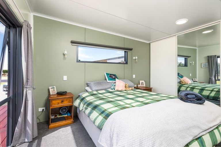 Photo of property in 46 Bathgates Road, Waimate, 7980