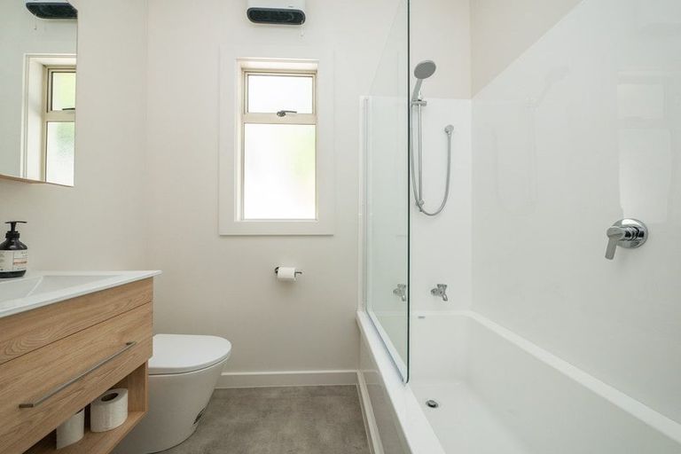 Photo of property in 74 Forbury Road, Saint Clair, Dunedin, 9012