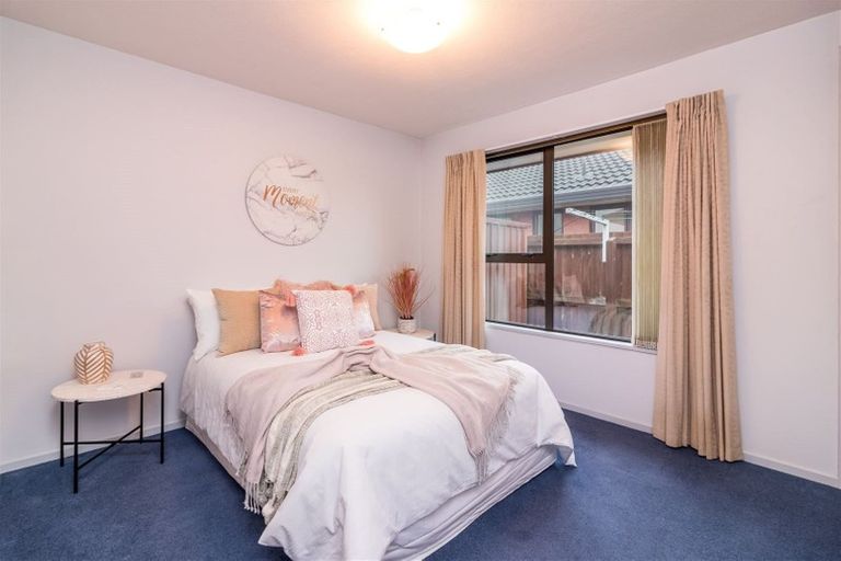 Photo of property in 1 Innisfree Place, Northwood, Christchurch, 8051