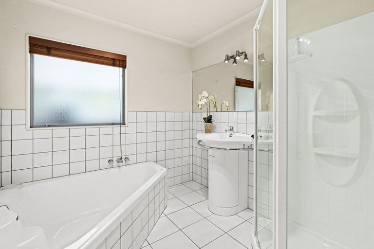Photo of property in 50 Rochfort Road, Havelock North, 4130