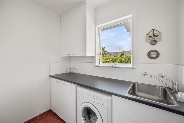 Photo of property in 47a Church Road, Taradale, Napier, 4112