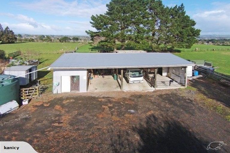 Photo of property in 31 Cameron Road, Waiuku, 2681