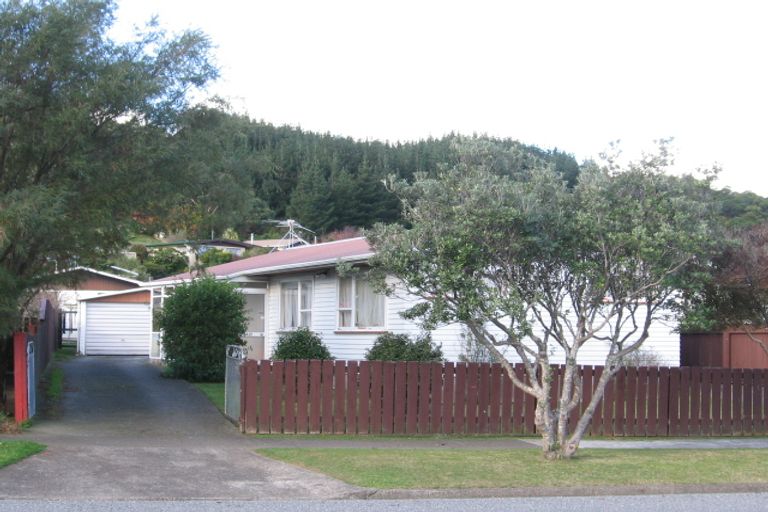 Photo of property in 28 Meremere Street, Wainuiomata, Lower Hutt, 5014