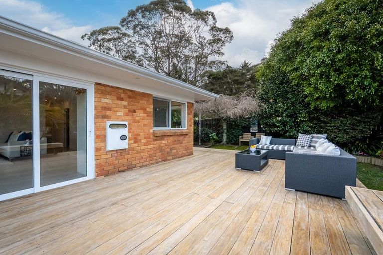 Photo of property in 1/28a Ravenwood Drive, Forrest Hill, Auckland, 0620